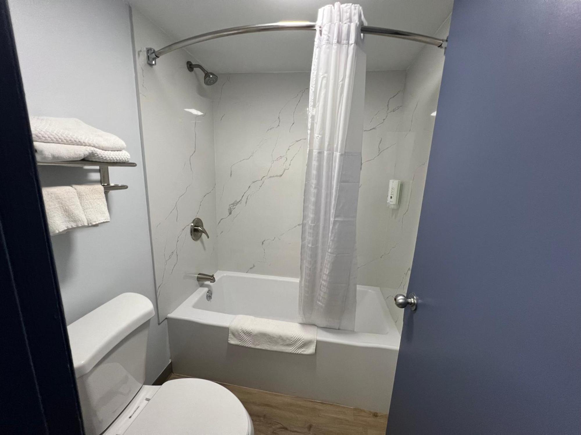 Quality - Huntsville 3*